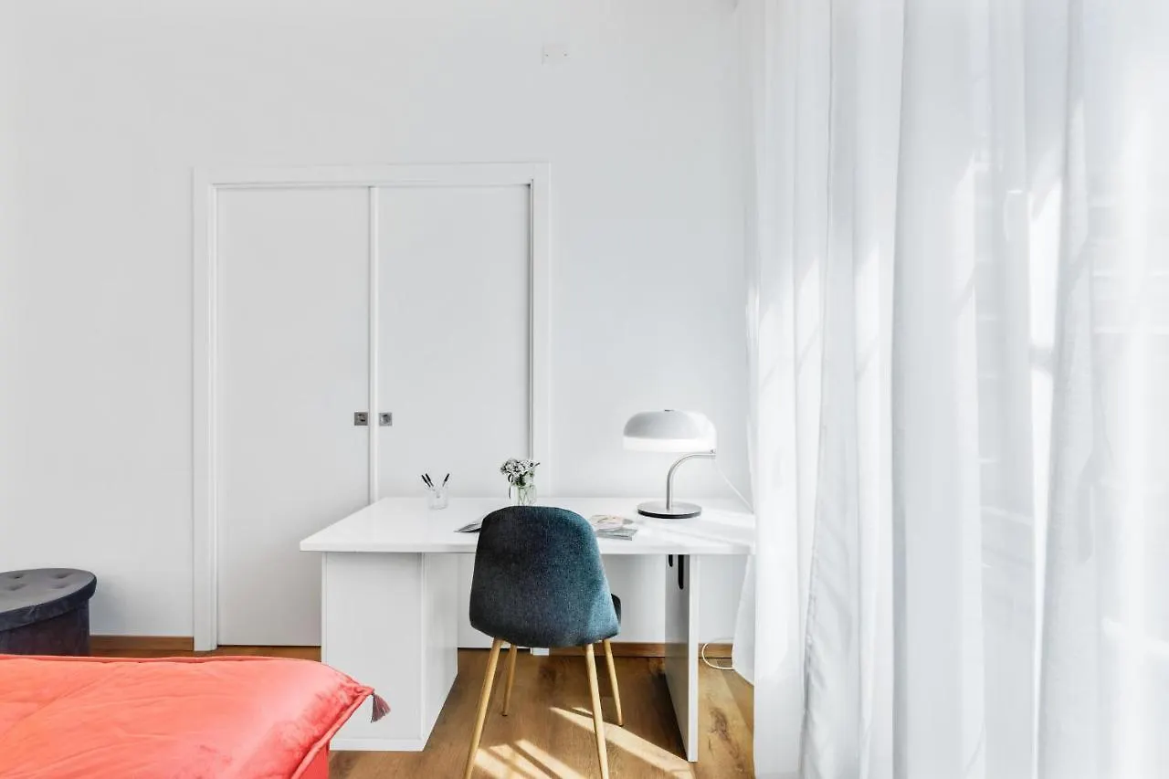 Residenza Dei Poeti - Roomy And Modern Flat Palermo 0*,