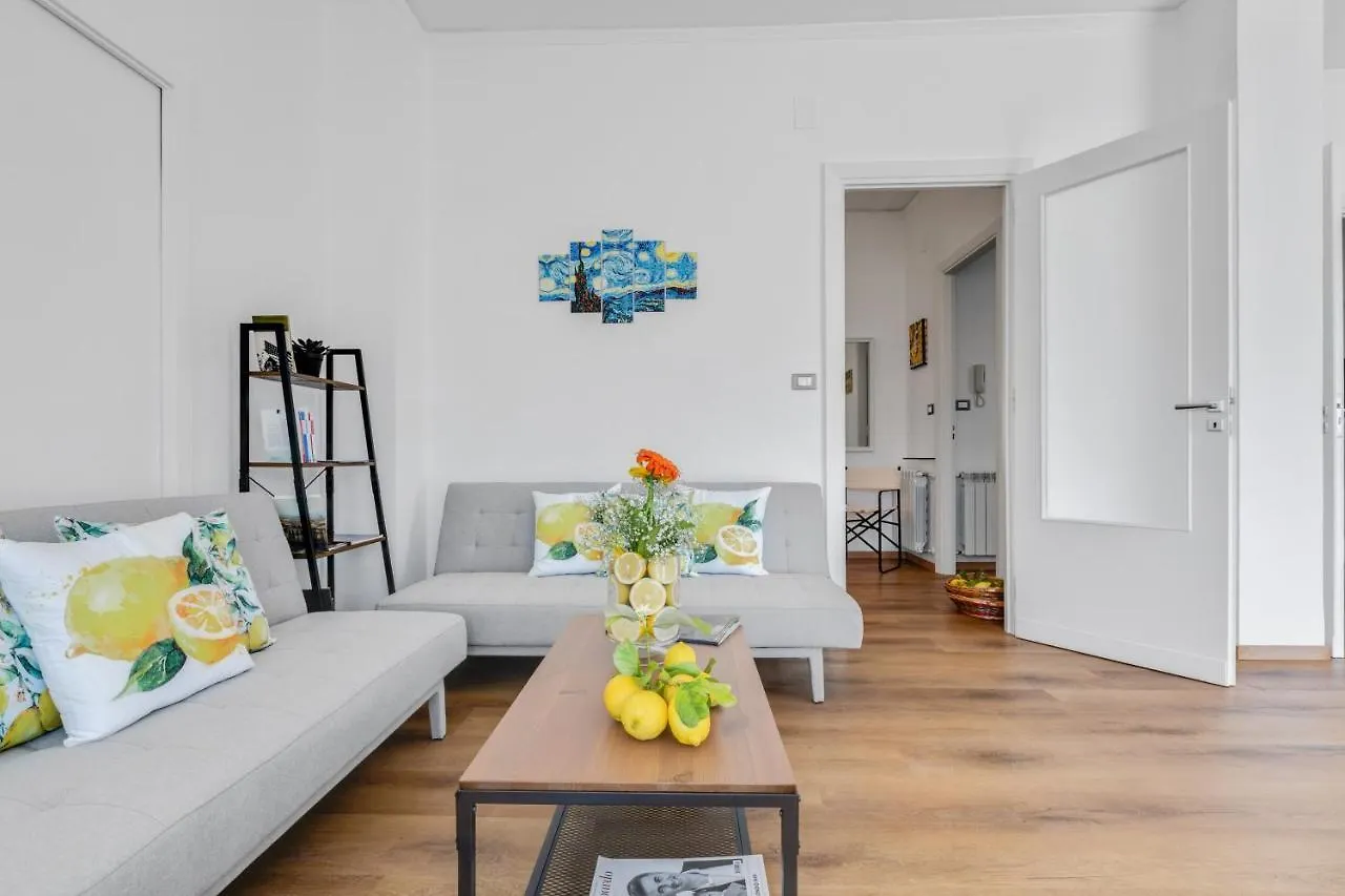 Apartment Residenza Dei Poeti - Roomy And Modern Flat Palermo