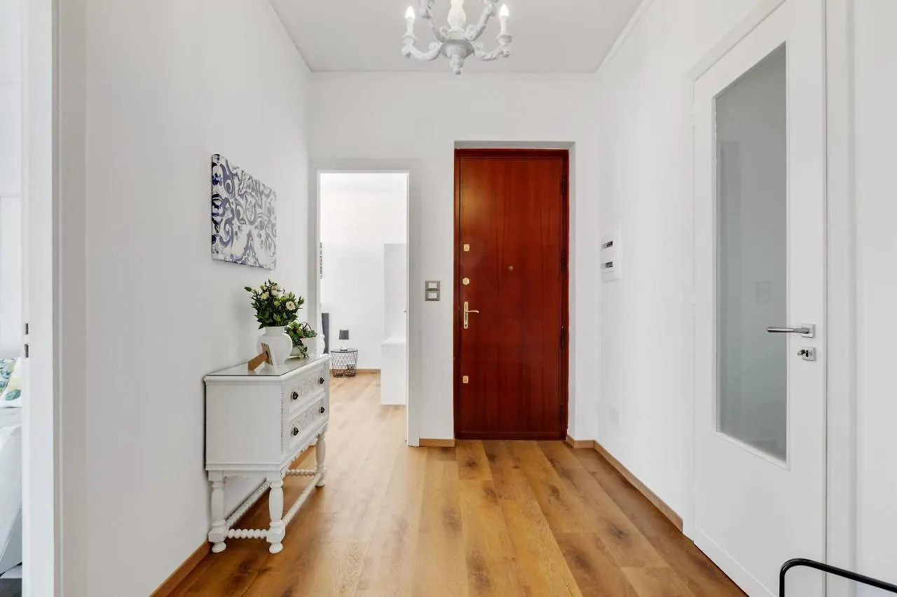 Apartment Residenza Dei Poeti - Roomy And Modern Flat Palermo