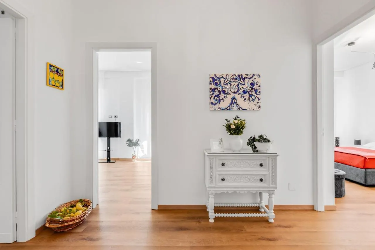 Residenza Dei Poeti - Roomy And Modern Flat 팔레르모